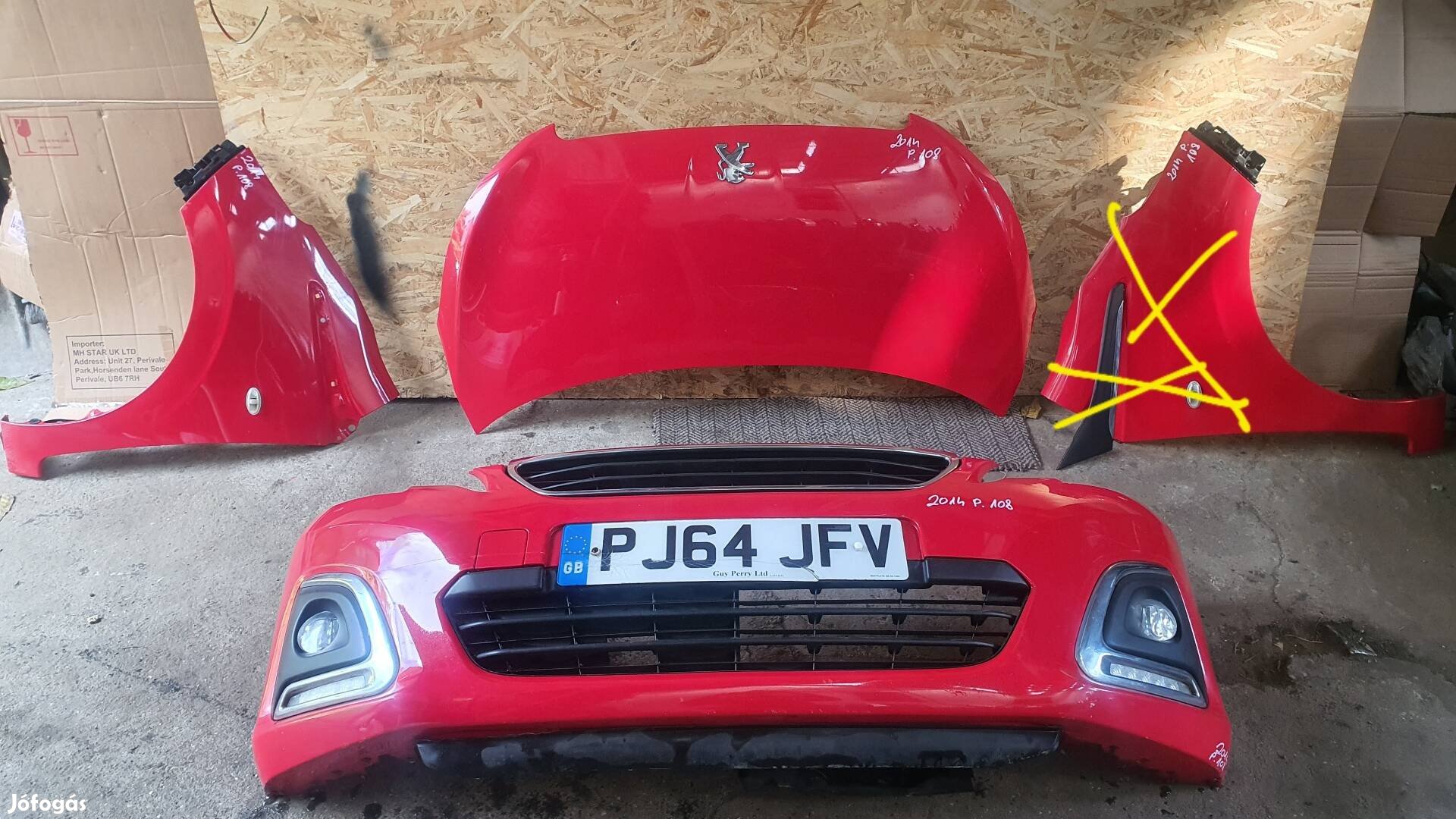 2014 Peugeot 108 első lökháritó   24.10.14 karosszéria elem 