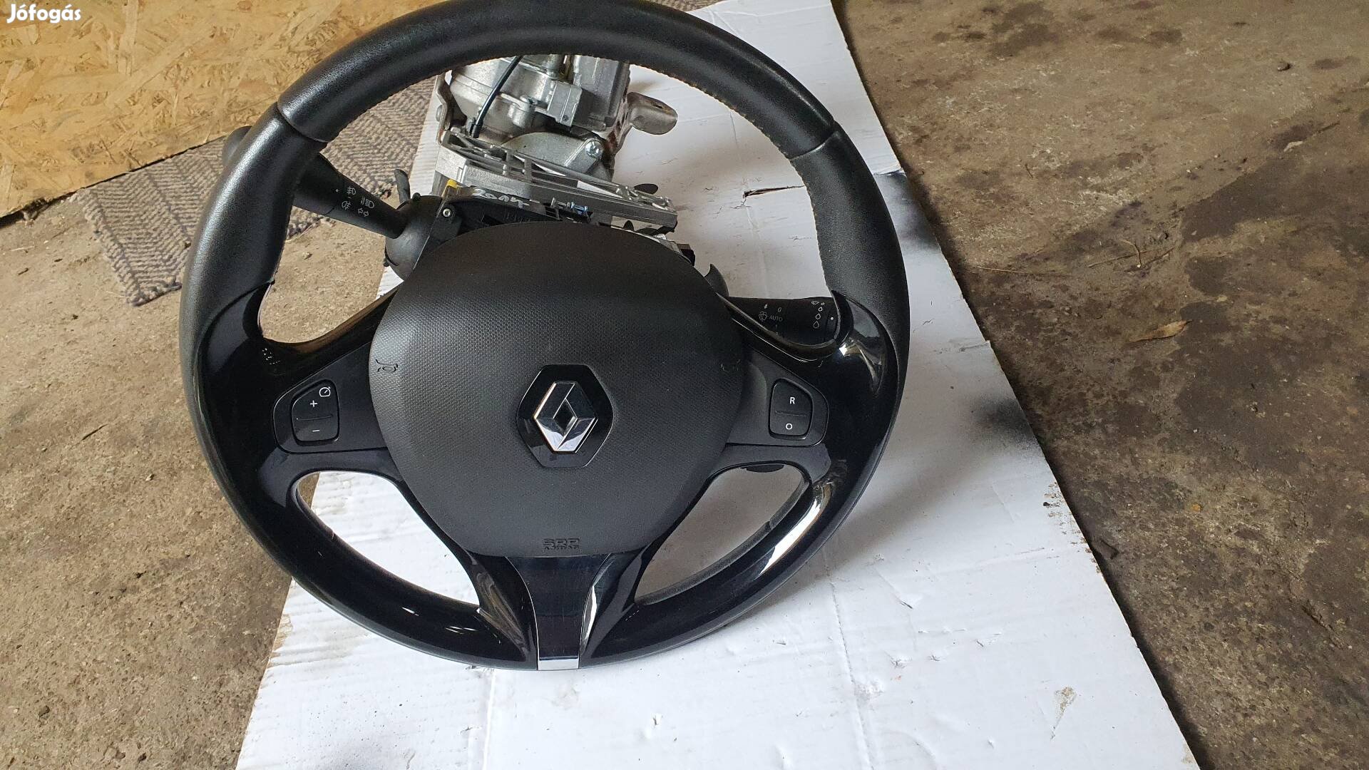 2014 Renault Clio Multi bőrkormány  24.10.09
