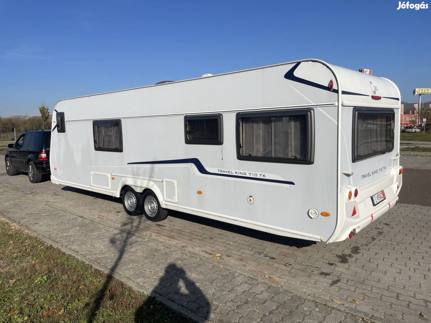 2014 Travelking 710 típusú 6-7 fős lakókocsi 