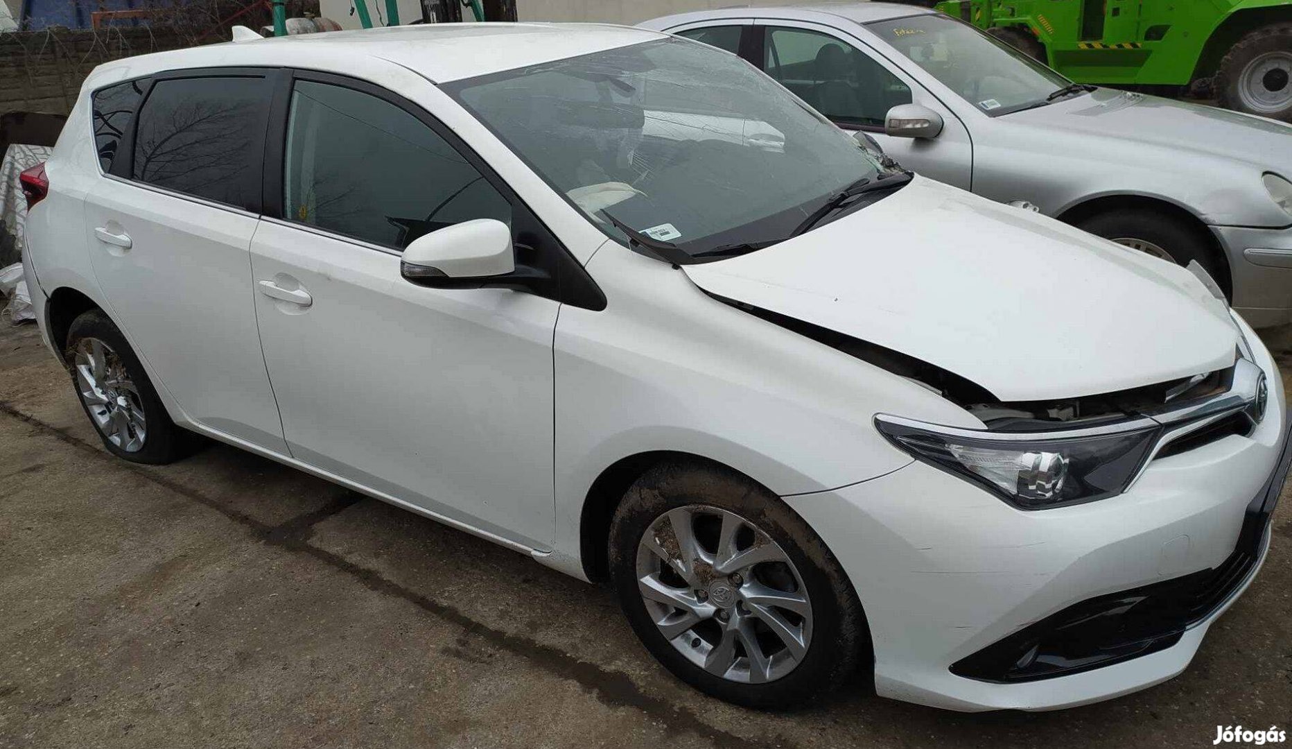 2015 Toyota Auris 1.2 benzin, manuális - balkormányos - Bontás!