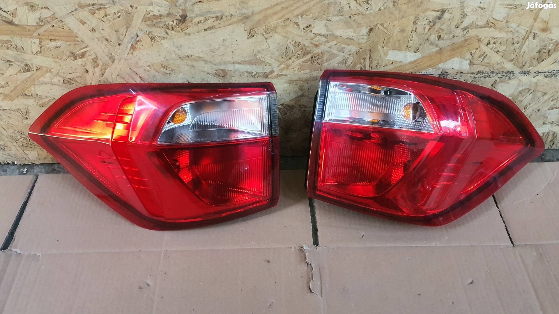 2016 Ford Ecosport hátsó lámpa  24.08.15