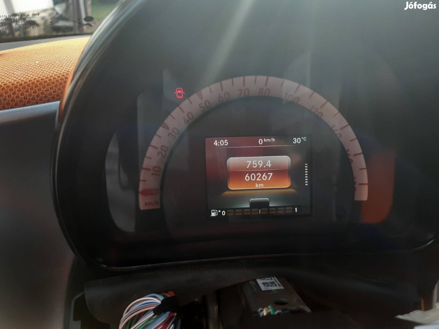 2017-es smart forfour karosszéria elemek szép belsővel 