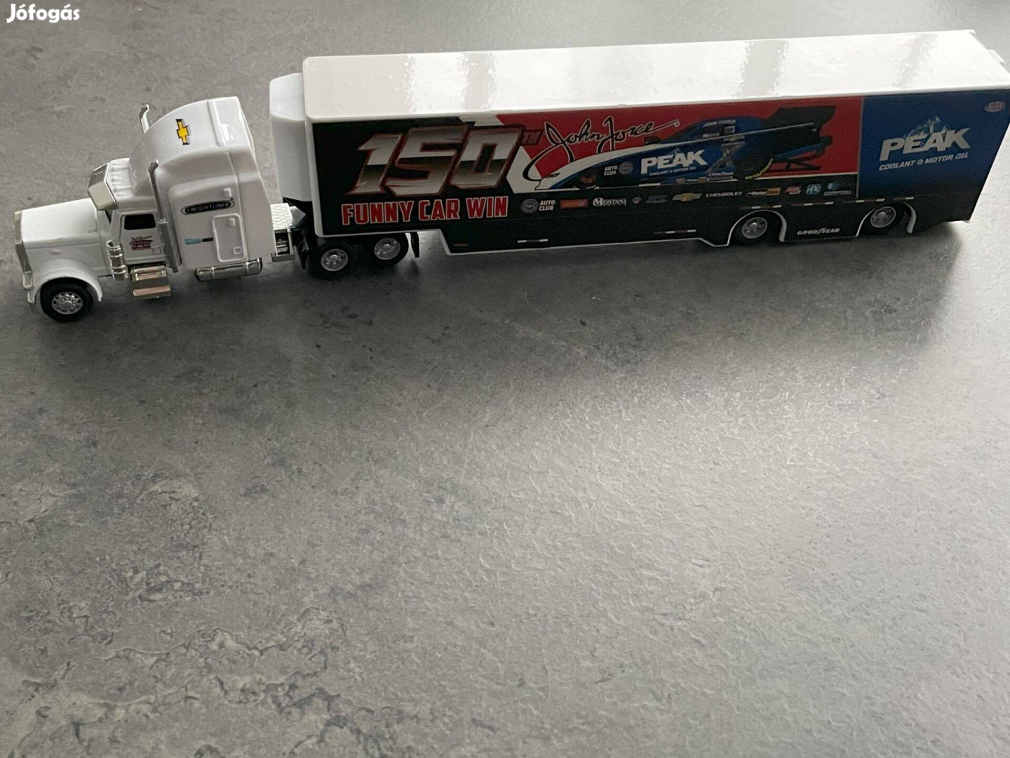 2019 Freightliner játék kamion - 1:64 méret