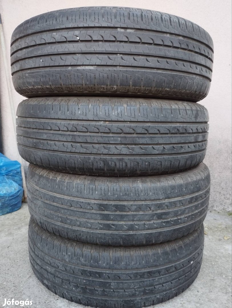 2020-as Goodyear Efficiency Grip 225/65 R17 SUV/4x4