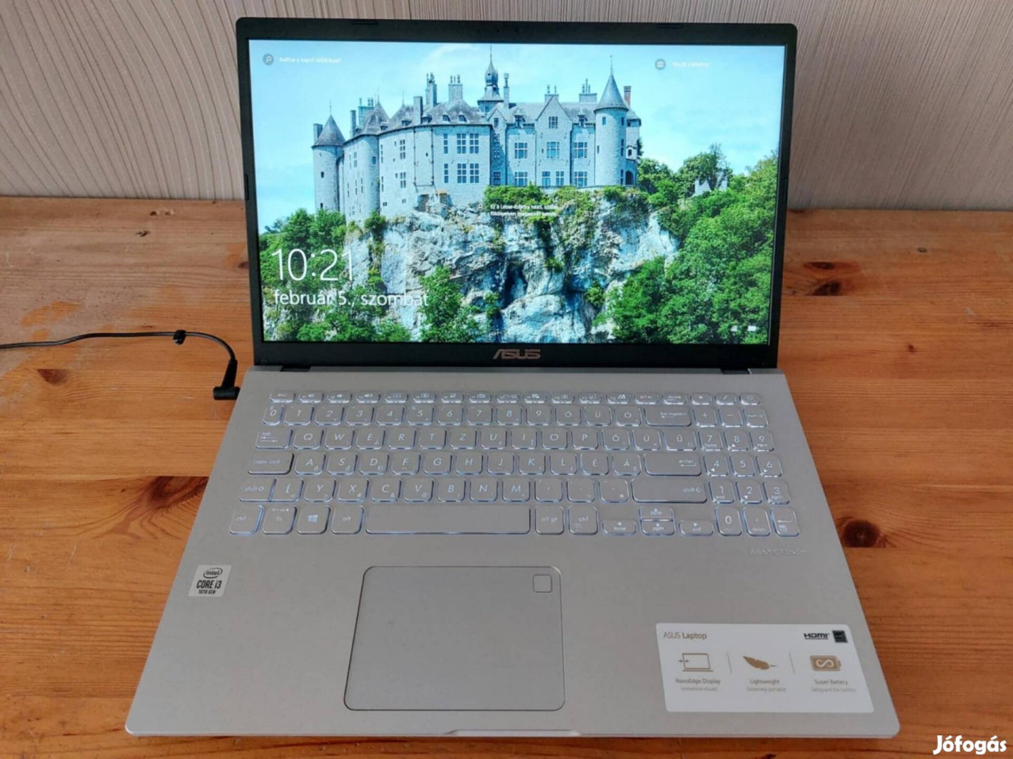 2021.07.19-én vásárolt Asus X509J laptop dobozában.