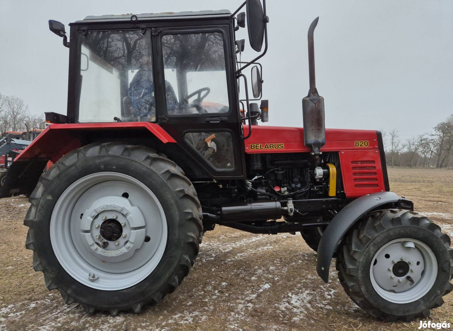 2022 Mtz 820 traktor 87 üzemóra 