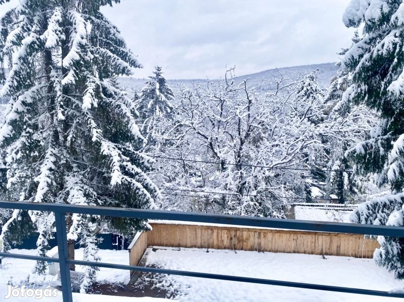 2024-ben épült, panorámás nyaraló eladó Orfűn