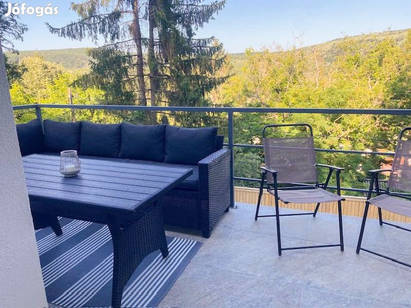 2024-ben épült, panorámás nyaraló eladó Orfűn