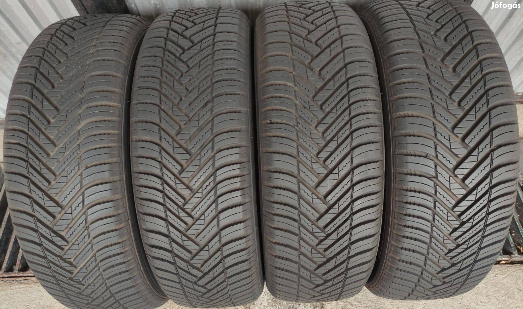 2024es demo új Hankook 195/65 R15 195/65r15 négyévszakos gumi olcsón!