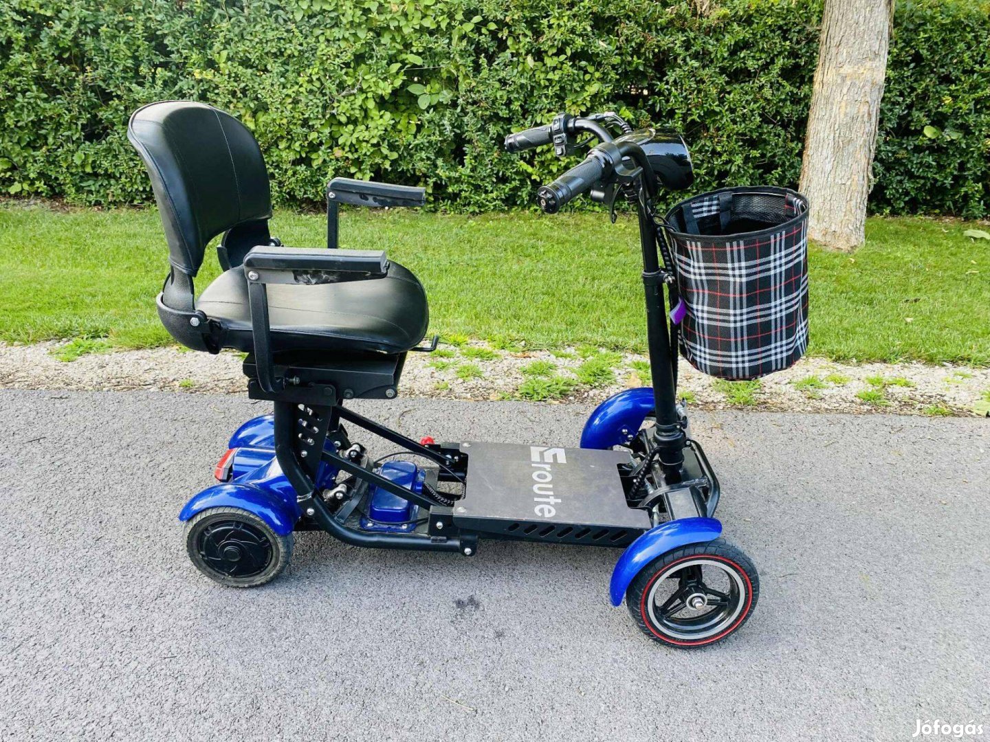 2025 Összecsukható Elektromos MOPED Rokkantkocsi Rokkant Rehab Kocsi