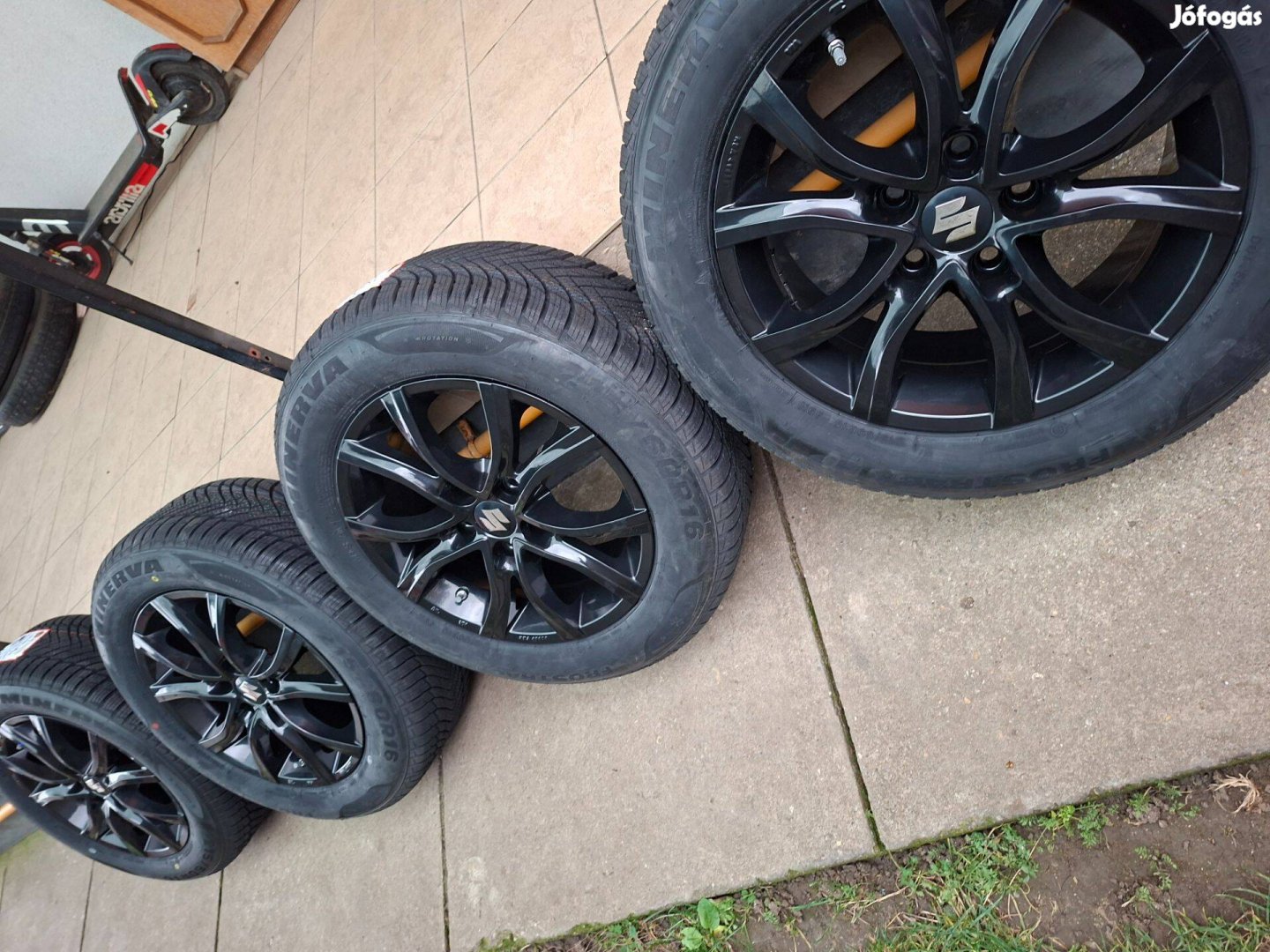 2025 Suzuki S-Cross télikerék alufelni Tpms 215/60r16 Minerva téligumi