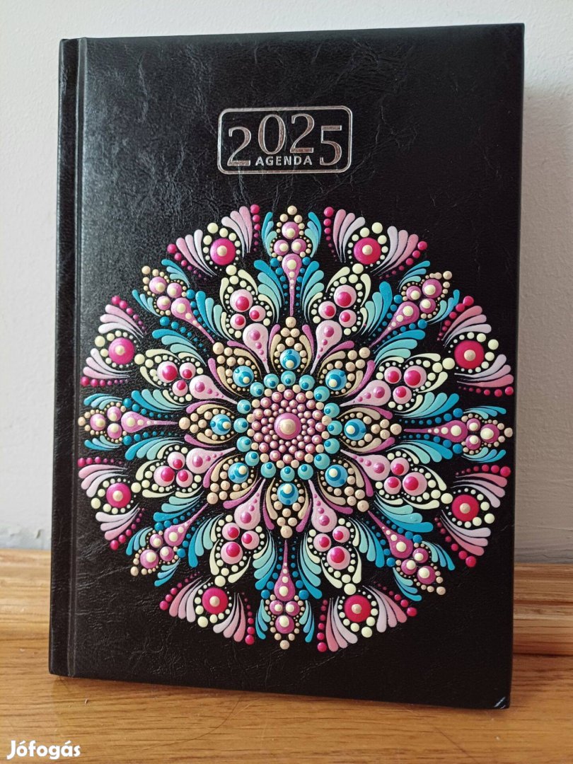 2025 határidőnapló / naptár pink kék rosegold mandala díszítéssel kéz