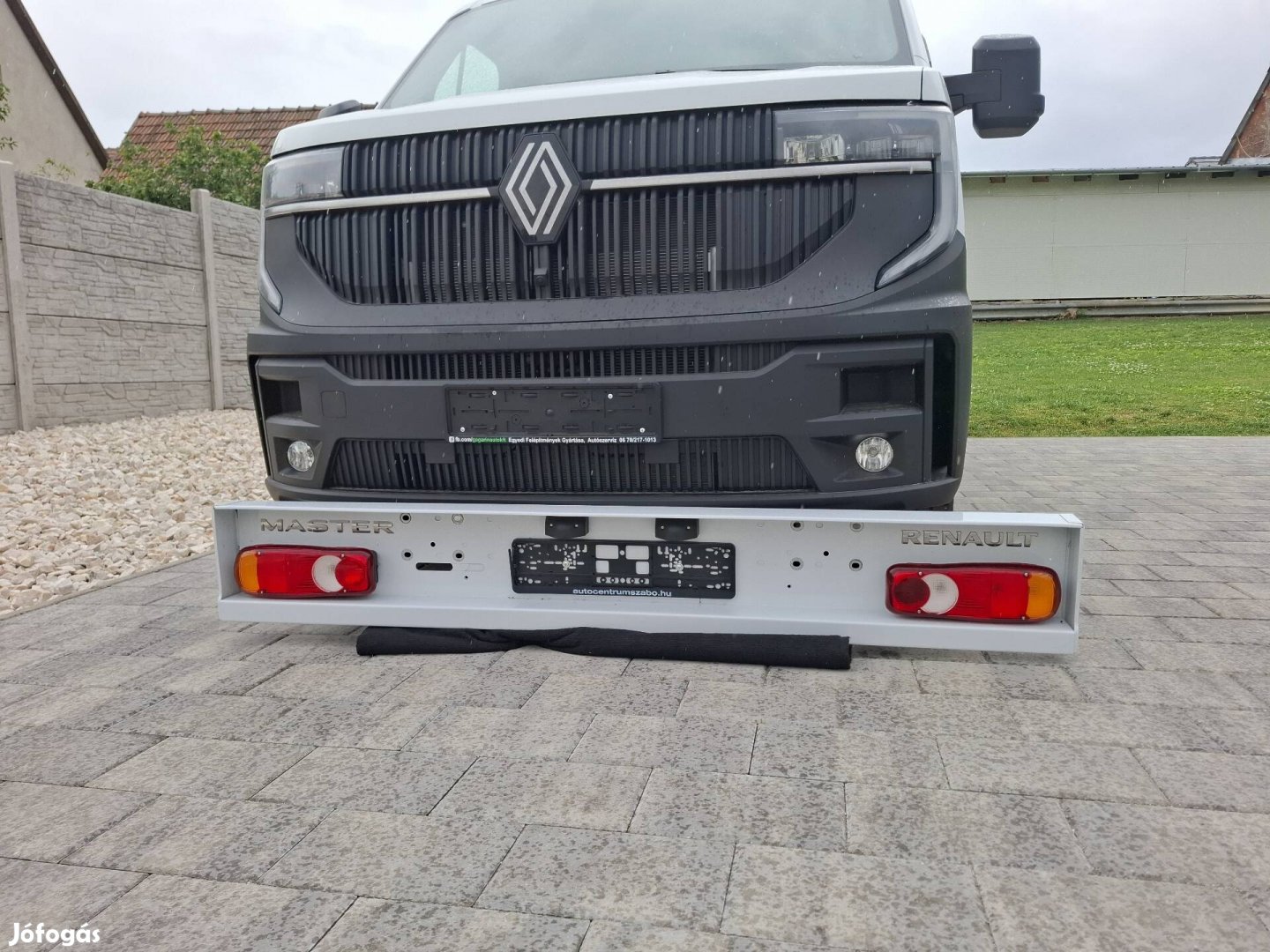 2025 renault master hátsó lökhárító