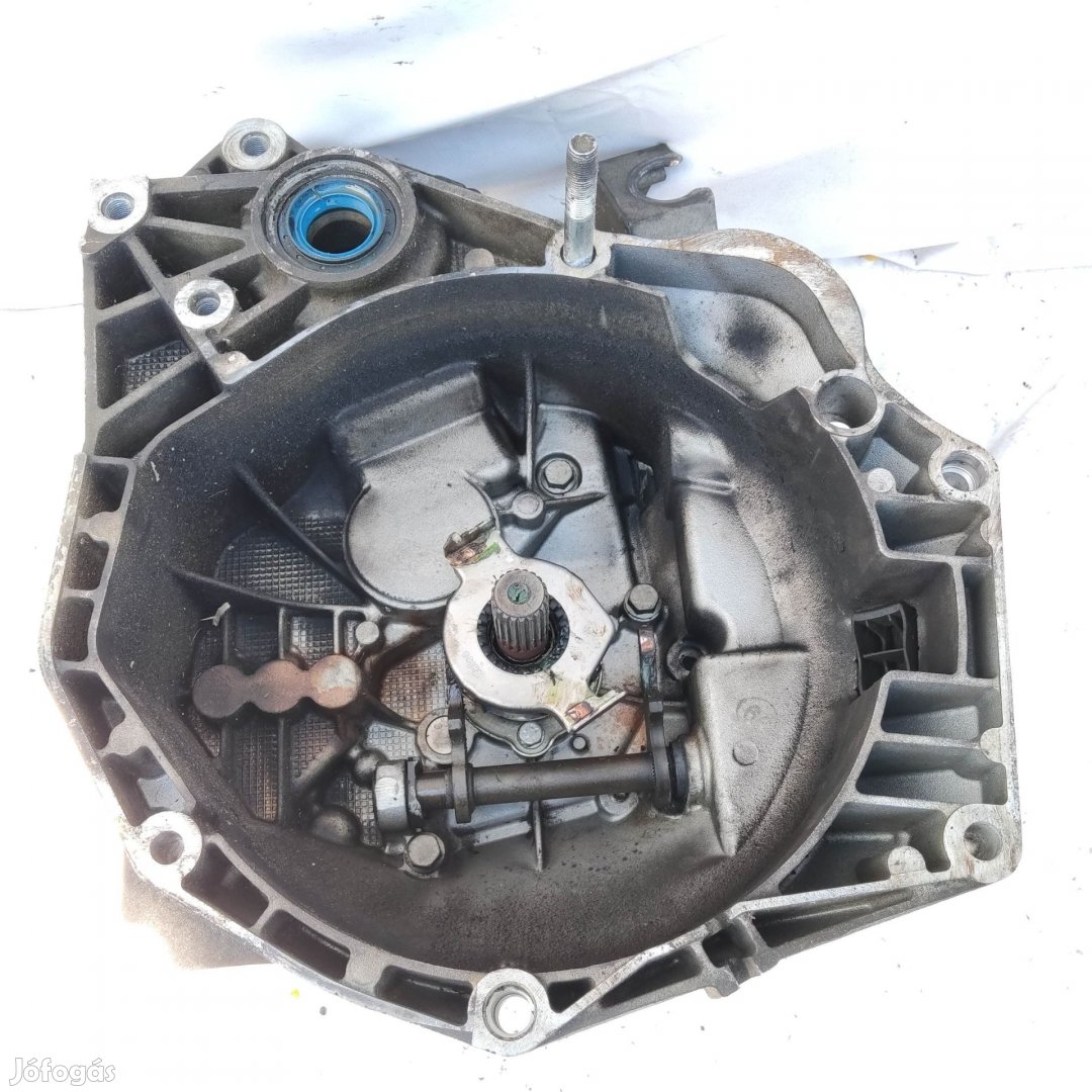 204577 Fiat Fiorino , Qubo 1,3 16v Diesel, 5 sebességes váltó