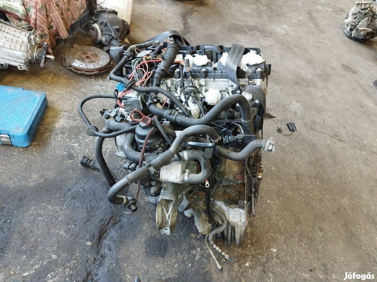 204D4 kódú BMW E46 320D motor