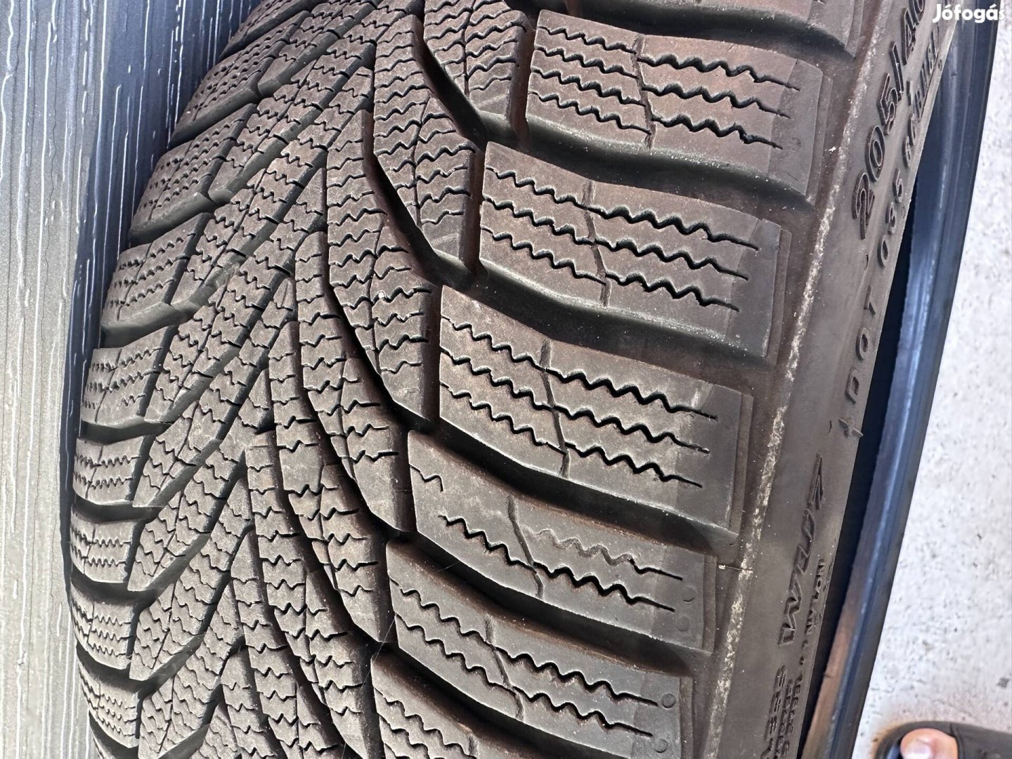 205/40R17 Nexen téligumi