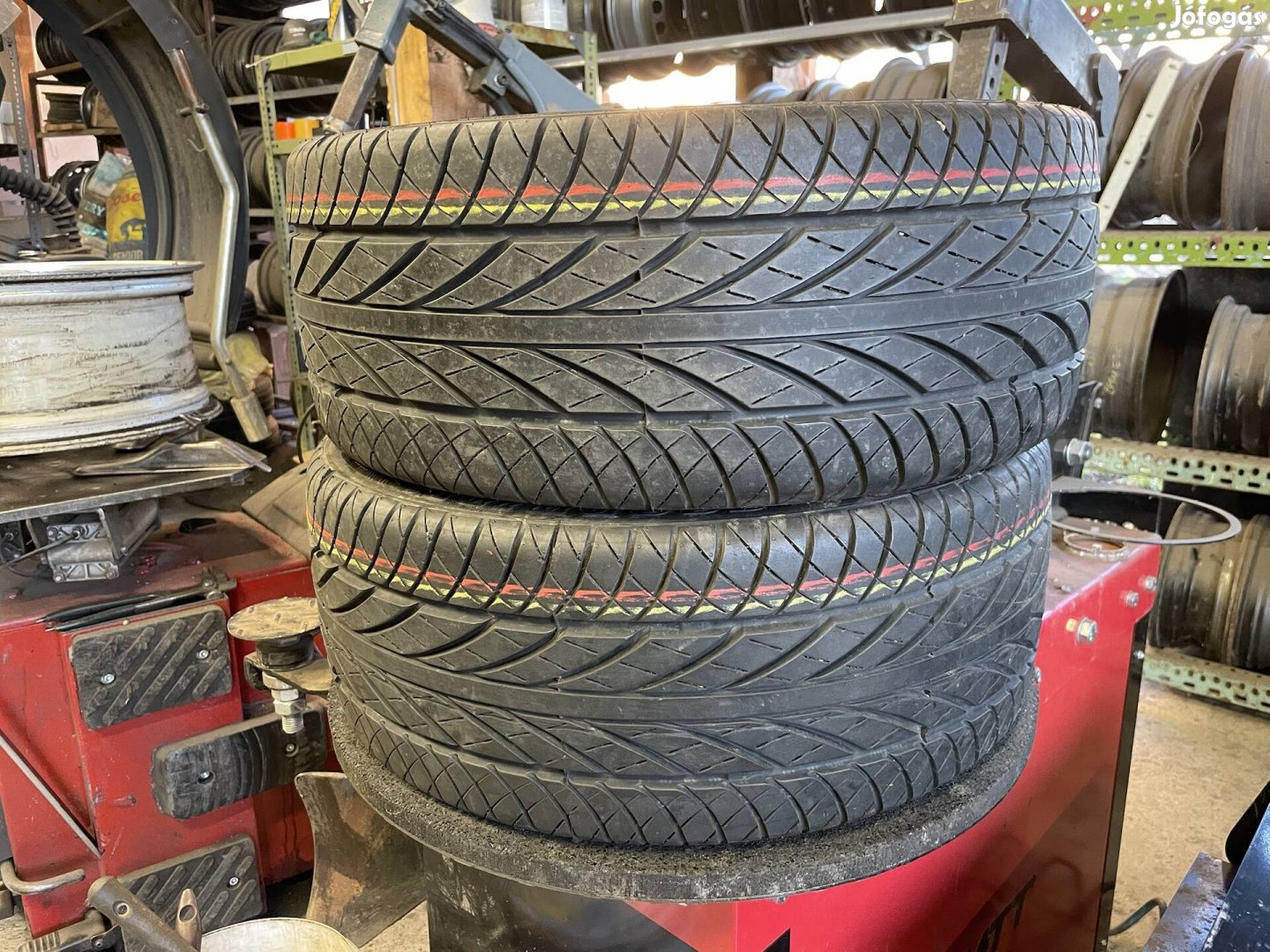 205/40R17 anyárigumik