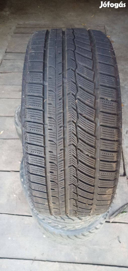 205/45 R16 téligumi eladó