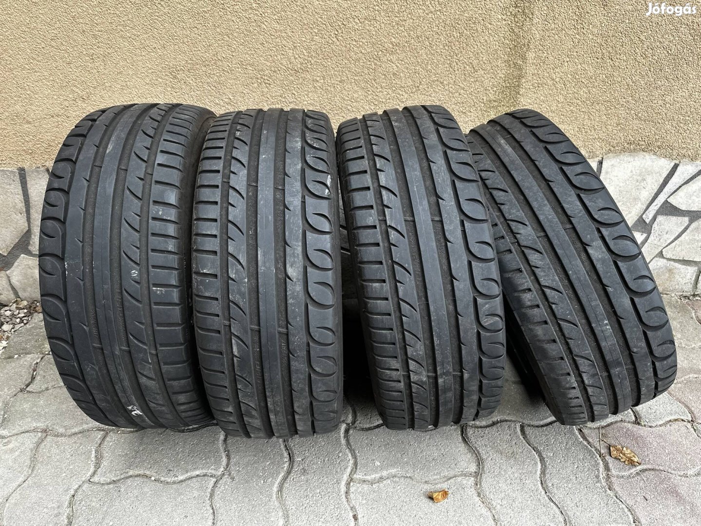205/45 R17 Nyári gumi Garnitúra Taurus UHP 205/45/17