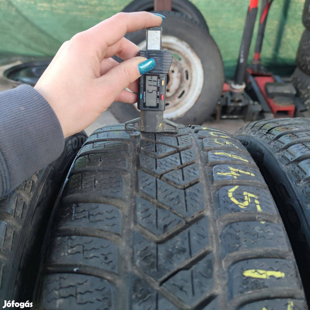 205/45 R17 Pirelli Defekttűrő téli gumi 30000ft a 4db/62/