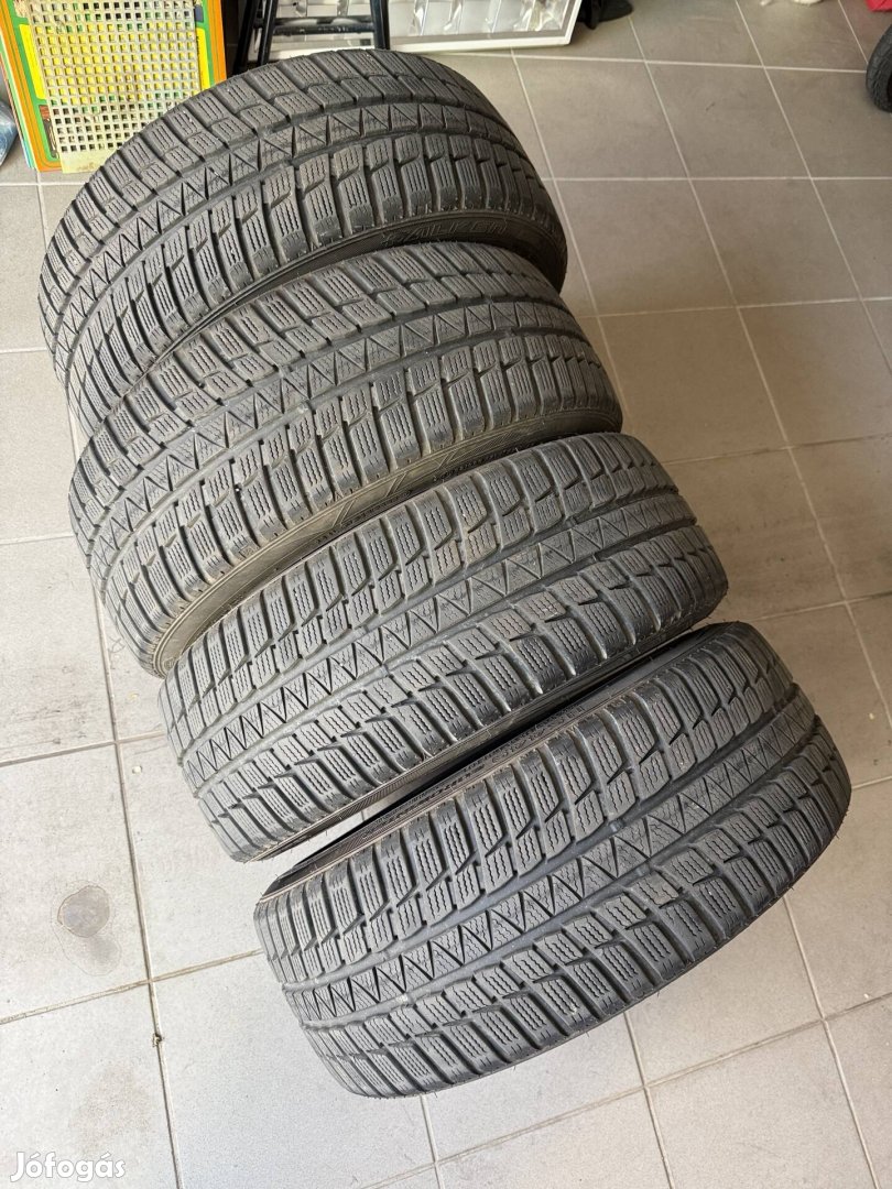 205/45 R17 téli gumi 4db egyben ennyiért eladó!