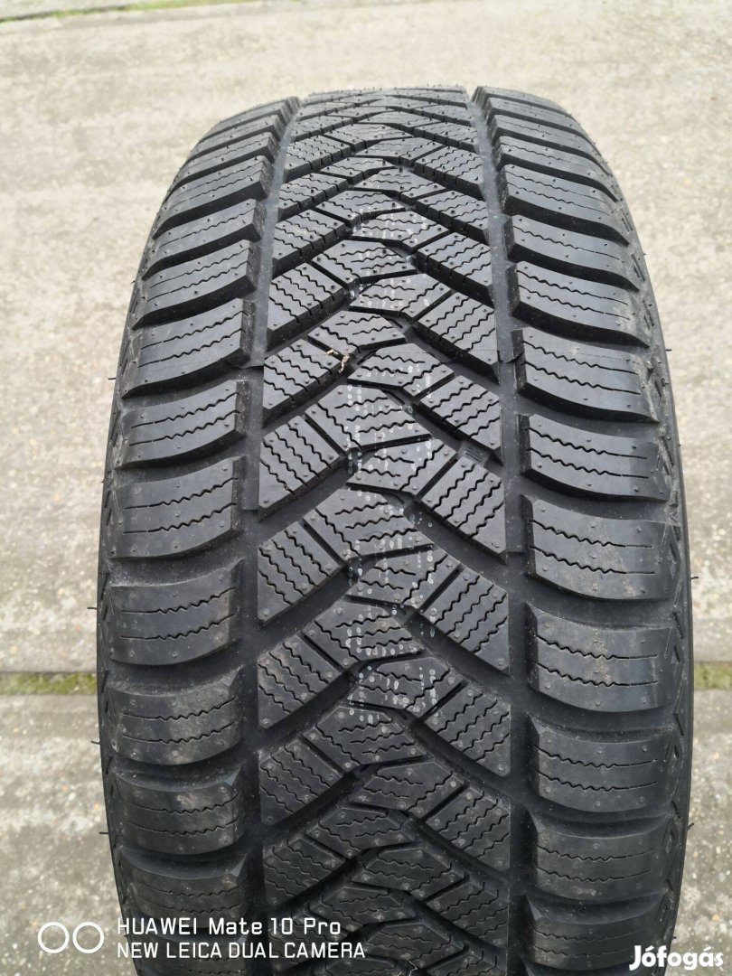 205/50R16-os új Maxxis négyévszakos gumi