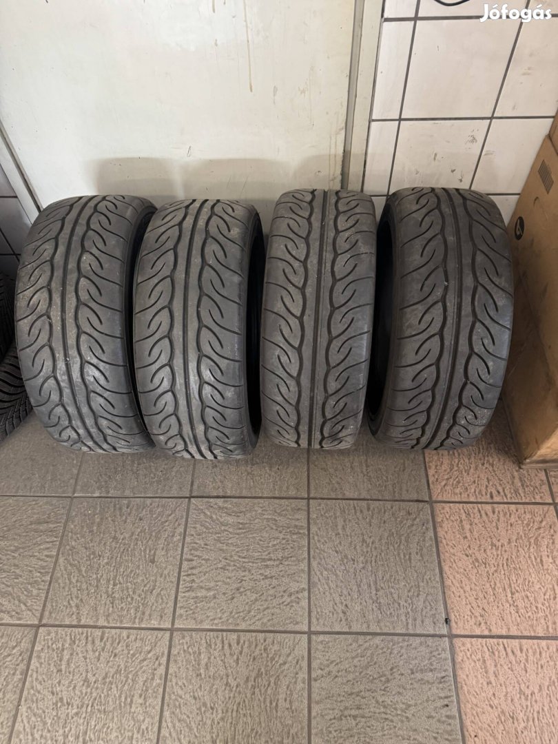 205/50 R16 utcai slick eladó
