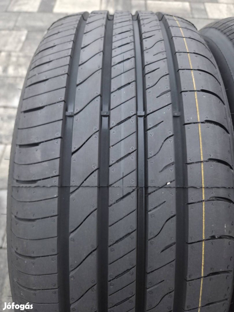 205/50 r17 Goodyear újszerű nyári gumik  4db