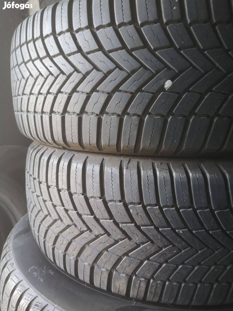 205/55R16 2db 2022 Négyévszakos bridgestone újszerű