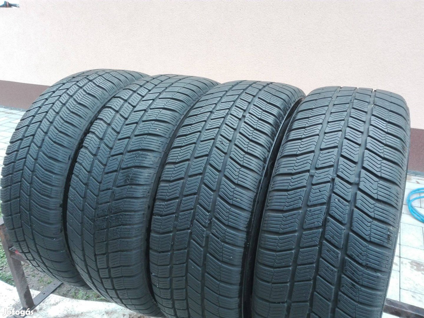 205/55R16 Barum téli gumi garnitúra 205/55 r16