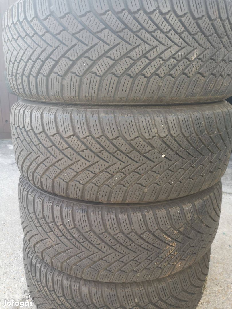 205/55R16 Continental téligumik