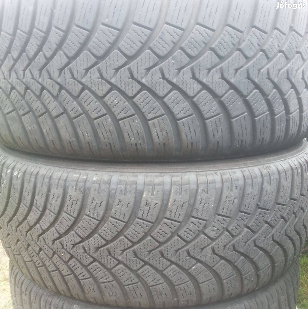 205/55R16 Falken téli gumi 2 db