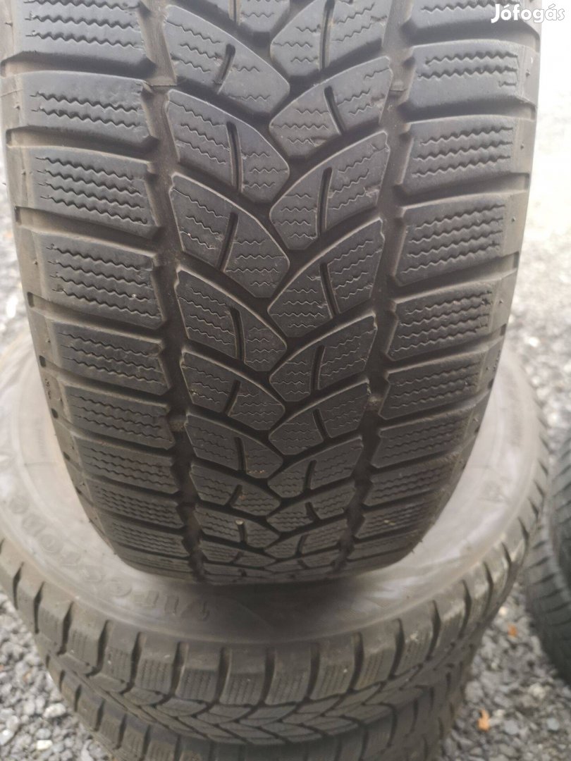 205/55R16 Firestone téligumik