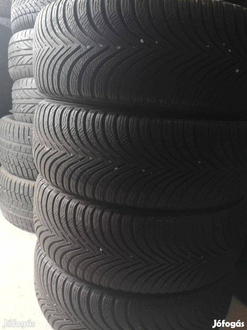 205/55R16 Michelin Alpin téligumiszett