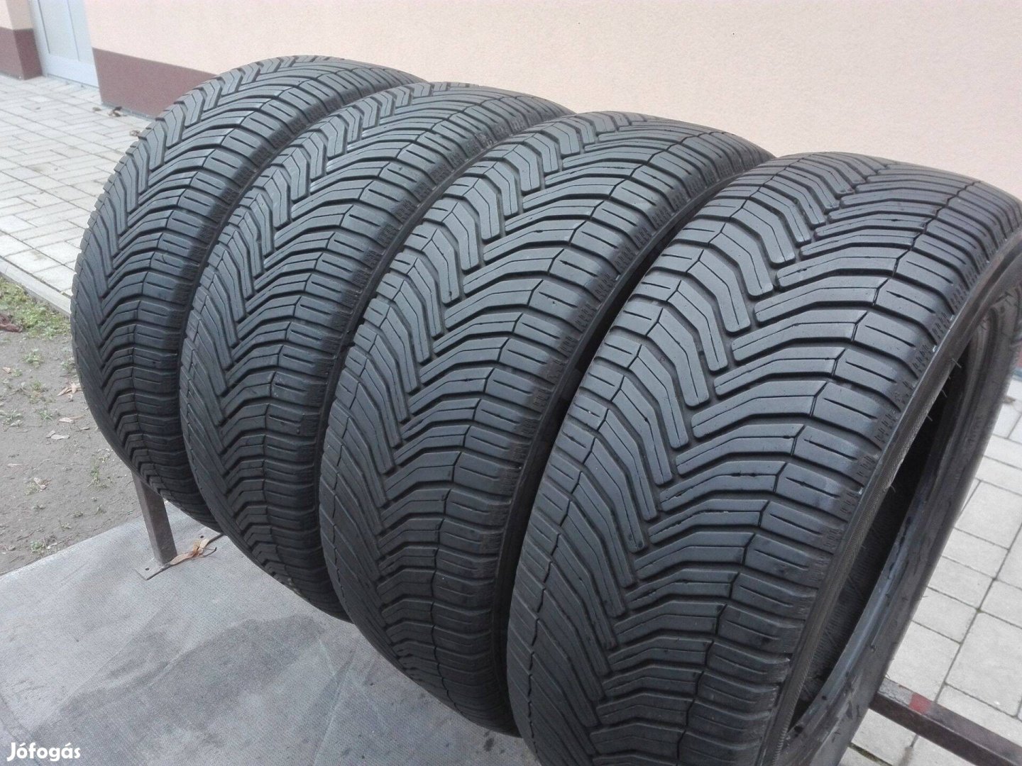 205/55R16 Michelin négyévszakos gumi garnitúra 205/55 r16