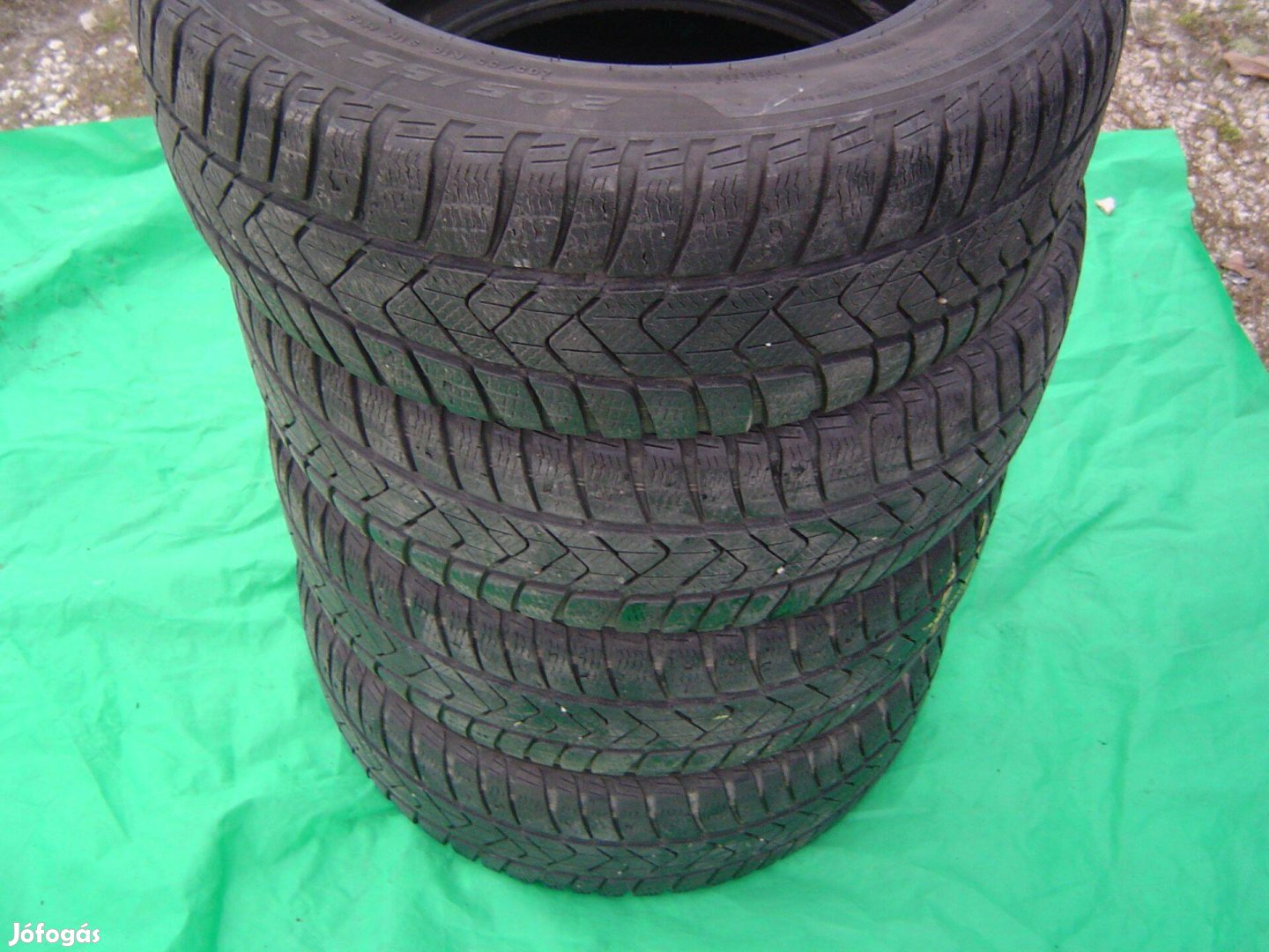 205/55R16 Pirelli gumiabroncs téli eladó