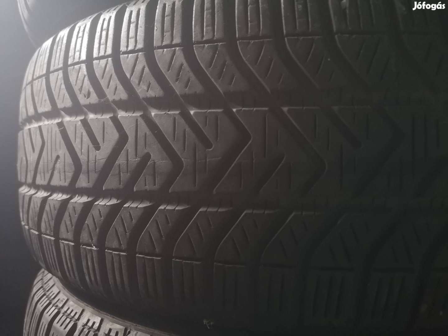 205/55R16 Pirelli téligumik