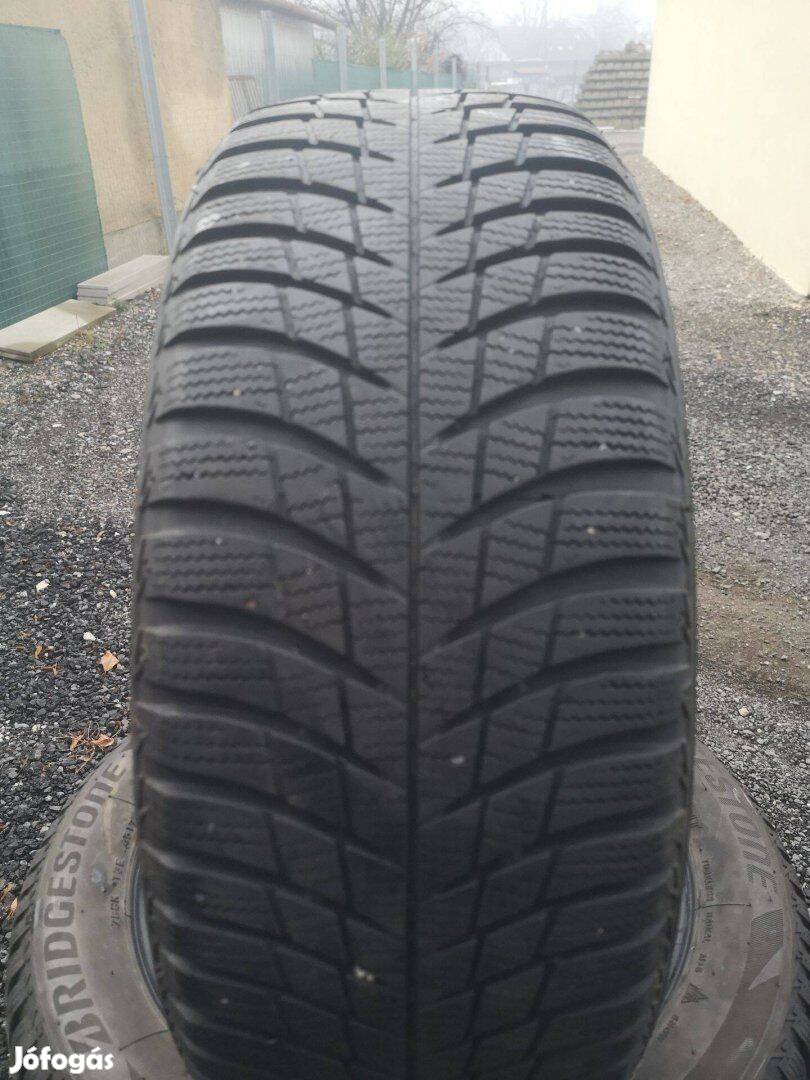 205/55R16 Szezonvégi Áron 55e/4db Bridgestone téligumik Akcio