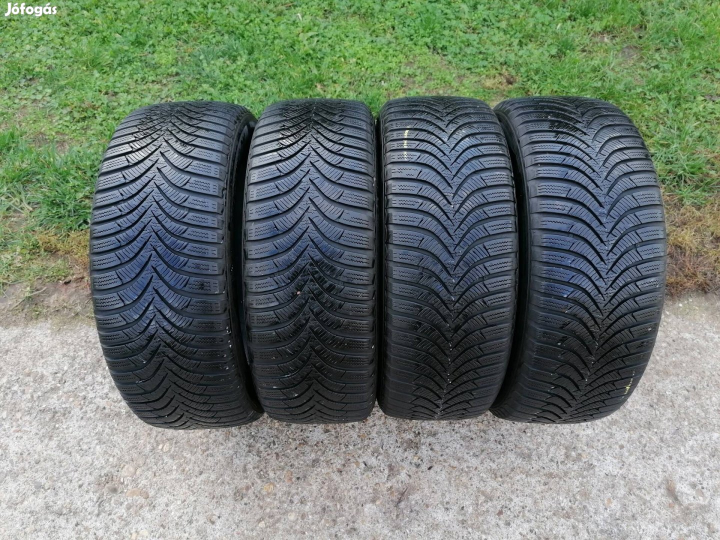 205/55R16-os Téligumi 