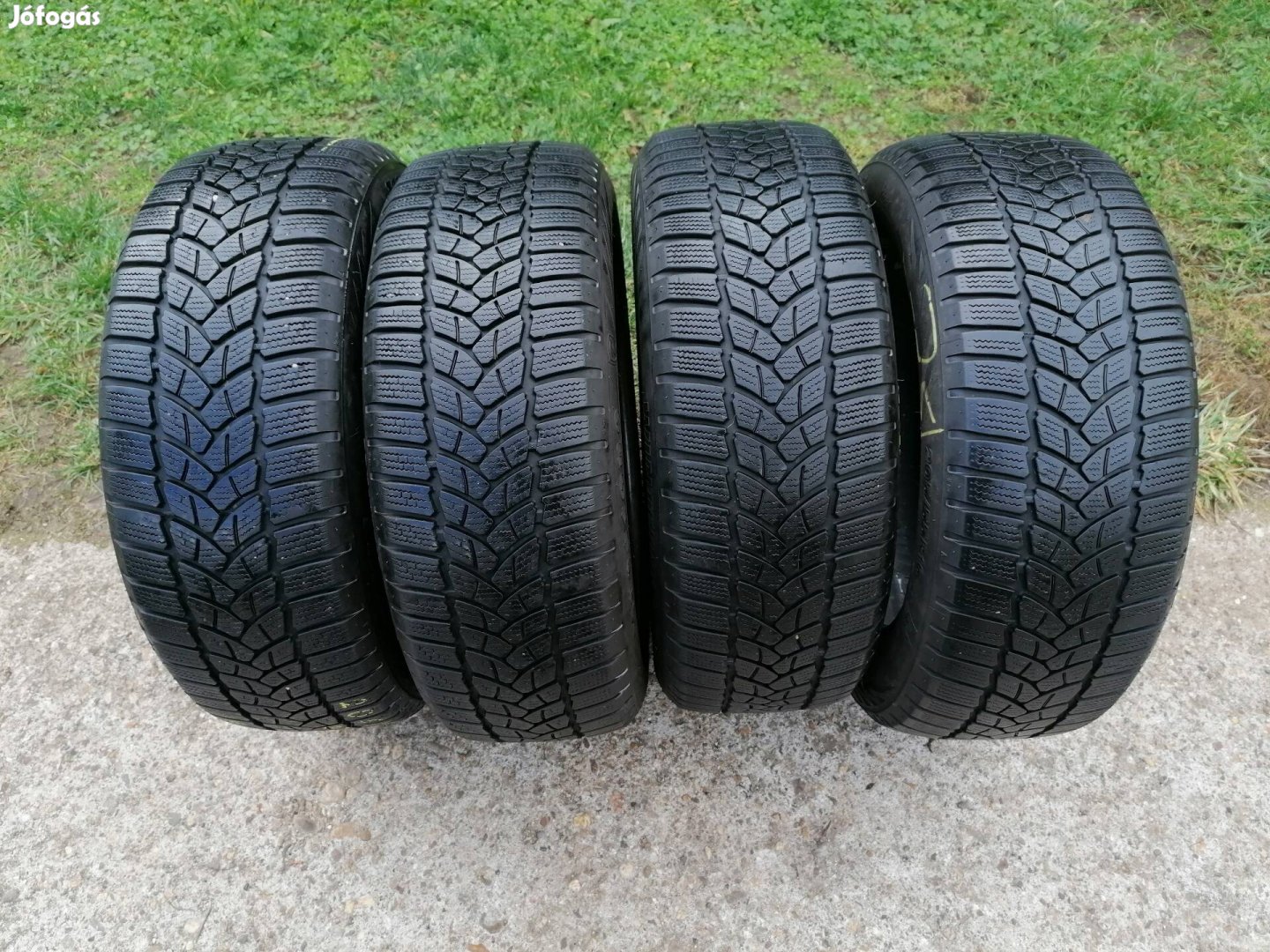 205/55R16-os Téligumi 