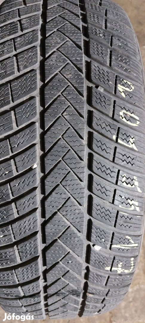 205/55R17" Vredestein téli 