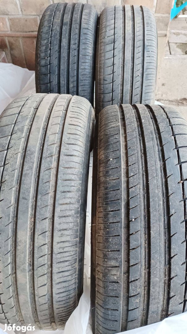 205/55 R16 6 hónapot használt nyári gumi