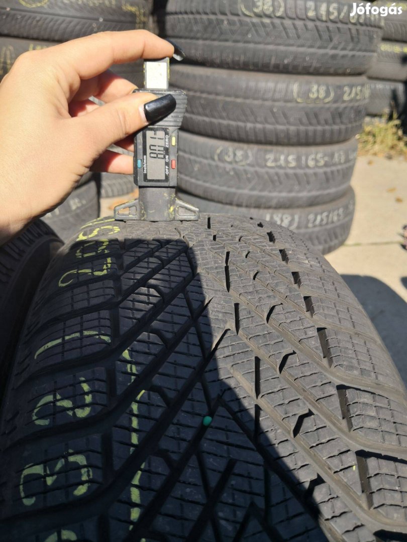 205/55 R16 Pirelli téli gumi 35000ft a 2db/332/