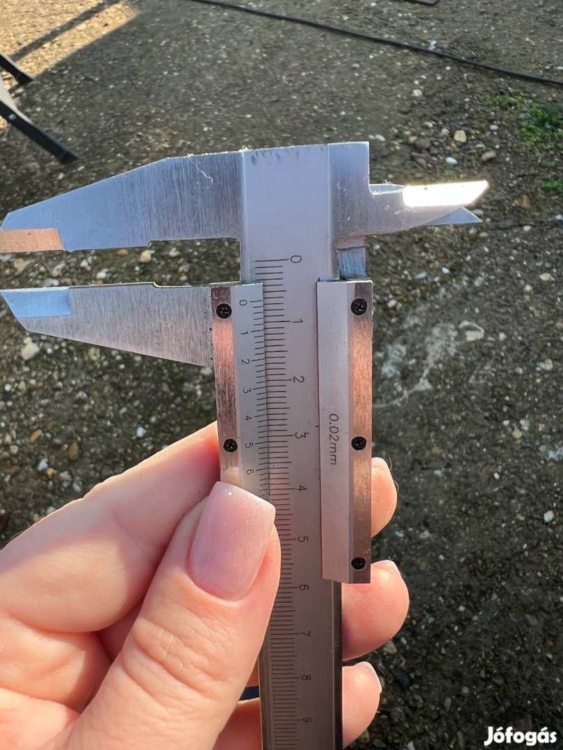 205/55 R16 téligumi lemezfelnire szerelve eladó