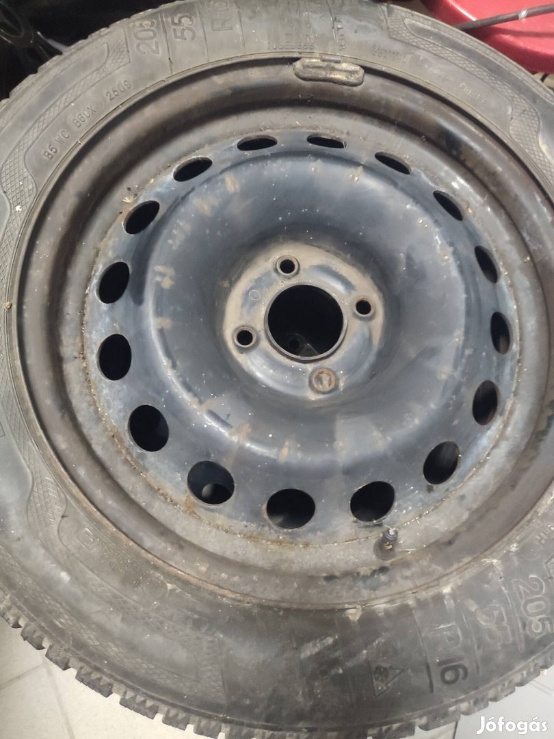205/55 R16 vasfelnik gumikkal párban 2db