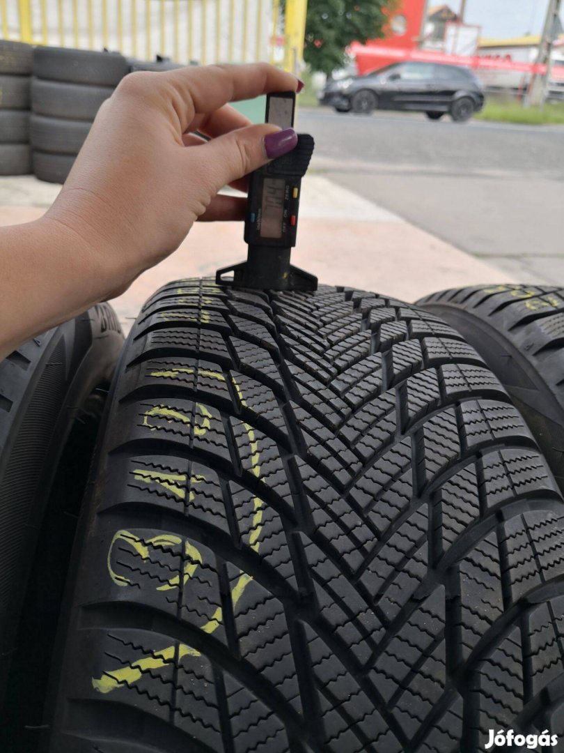 205/55 R19 Bridgestone téli gumi 120000ft a 4db /312/