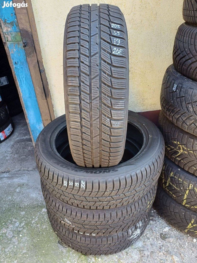 205/55 R19 Toyo használt téligumi