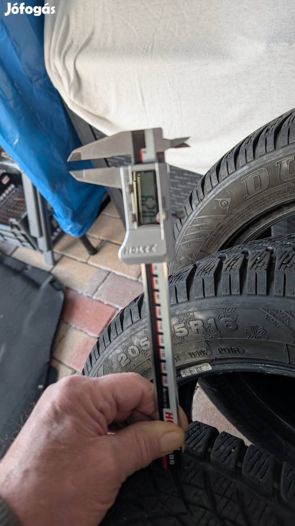 205/55 R 16 téligumi