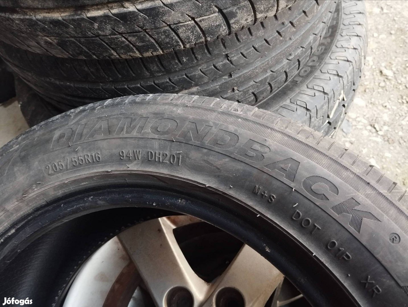 20555 r16 Nyari gumi Diamondback Németországból 5.5 mm-es