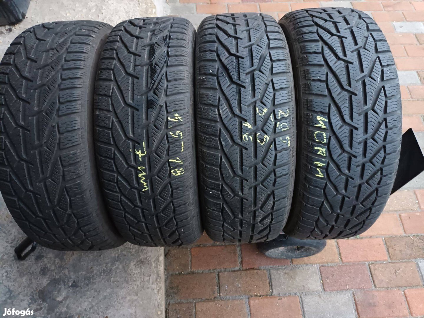 205/55r16 Kormoran használt téligumi 4db
